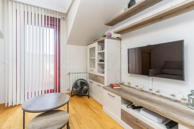 Apartamento con terraza, garaje y trastero año 2008 - foto 4