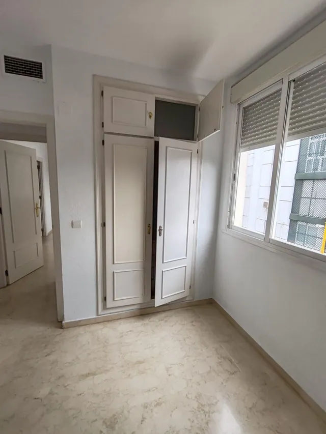 Piso sin amueblar y con garaje opcional — 20