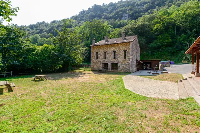 Complejo turístico en venta en cabrales: 32 habitaciones y 96 plazas entre los picos de europa y la costa asturiana — 30