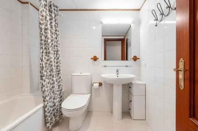 ¡Vive el Centro sin ruido! 180m2 construidos, 4 dormitorios, patio, garaje y trastero en calle Inocentes — 22