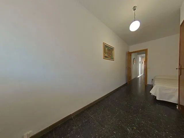 GRANDE PISO CALLE VALENCIA — 38