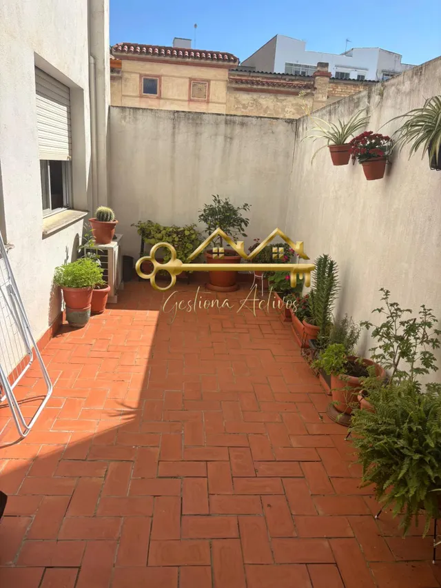 Piso amplio en zona Dos de Mayo — 11