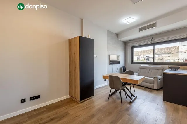 Estudio de reciente construcción con piscina, garaje y zonas comunes en Granada — 6