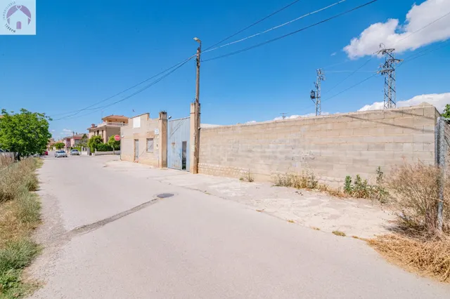Finca en Atarfe con dos naves y cobertizo — 37