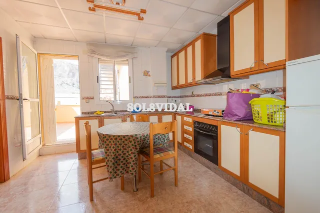 SOL8VIDAL VENDE CASA CON PARCELA — 33