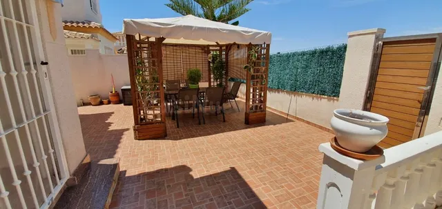 CHALET INDEPENDIENTE - TORRE DEL MORO DE 3 DORMITORIO 2 BAÑO - foto 2