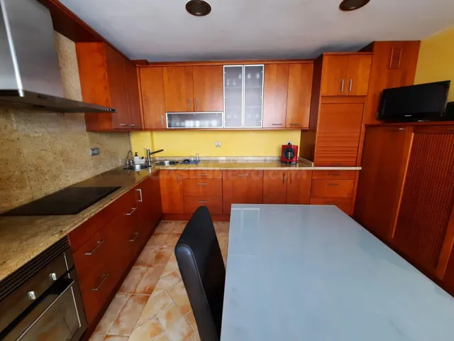 PISO CON ACABADOS DE ALTA CALIDAD, CON GARAJE Y TRASTERO EN  - foto 4
