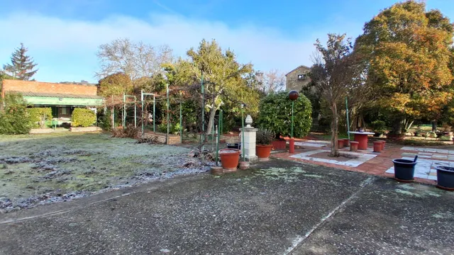 CASA CON TERRENO RÚSTICO VENTA ALMENARA DE TORMES. Urbis te ofrece una casa con terreno rústico en venta en Almenara de Tormes, Salamanca. — 13