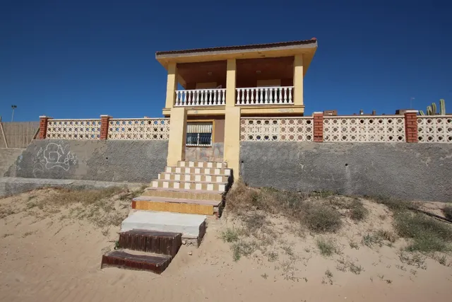 Espectacular chalet con acceso desde la playa de Guardamar d