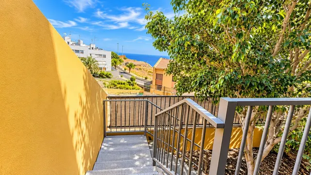 Tinercasa. adosado en acorán con vistas al mar, 4 dormitorios, gran terraza y 2 plazas de garaje — 28