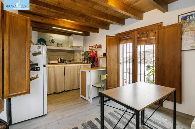 Casa unifamiliar reformada. — 2