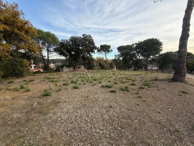 Terreno de 667 m2 en venta – Urbanización Sant Roc, Massanes - foto 5