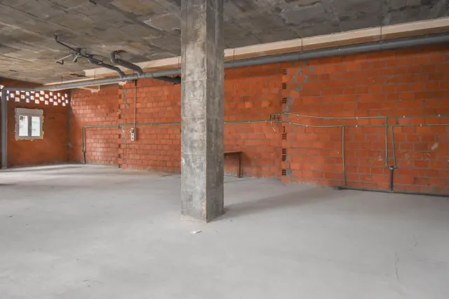 ESPACIOSO LOCAL DE 162 M2 EN LA BARCALA — 22