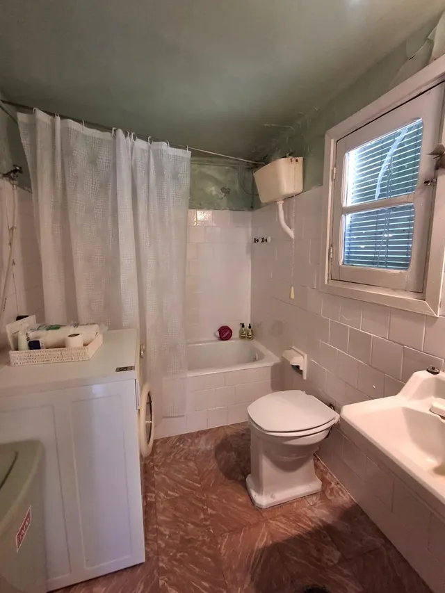 VENTA: Casa con Terreno Valtuille de Abajo — 8
