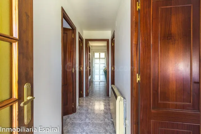¡Inversión Perfecta en Ferrol! Tres Viviendas en Una ✨ - foto 4