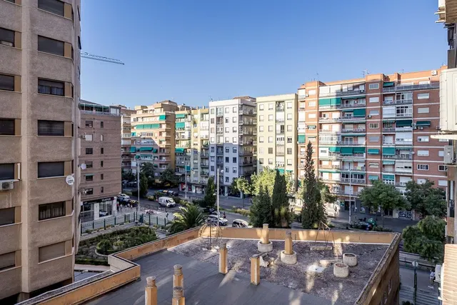 GRAN PISO ENTRE ARABIAL Y CAMINO DE RONDA — 2
