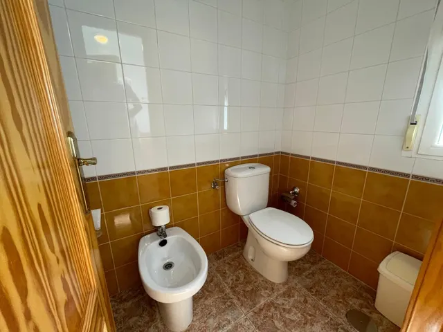 CASA ADOSADA EN BUEN ESTADO EN CAÑAVERAL — 18