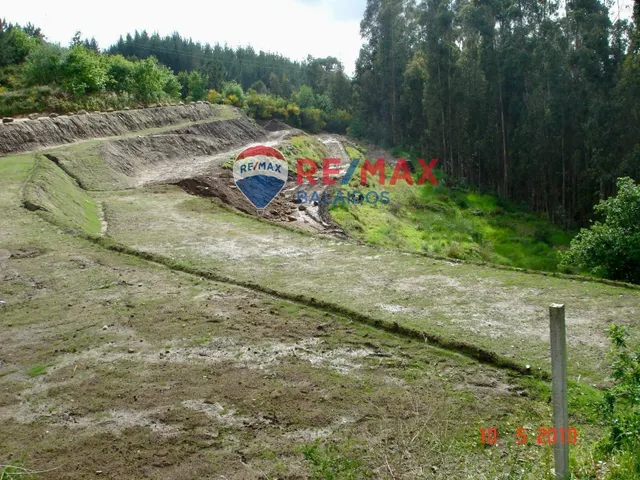 Terreno urbanizable con proyecto y licencia de obras. - foto 4