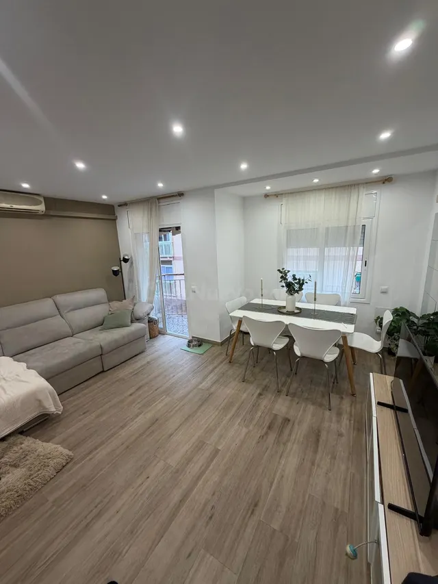 BONITO PISO EN VENTA PARA ENTRAR A VIVIR EN SANT JOAN DESPI