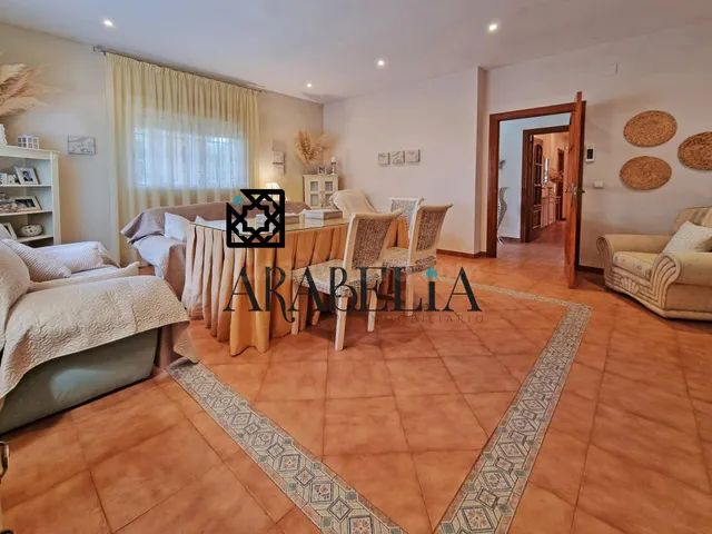 MAGNÍFICO CHALET EN LA ZONA DE VILLARRUBIA NO HIPOTECABLE - foto 5