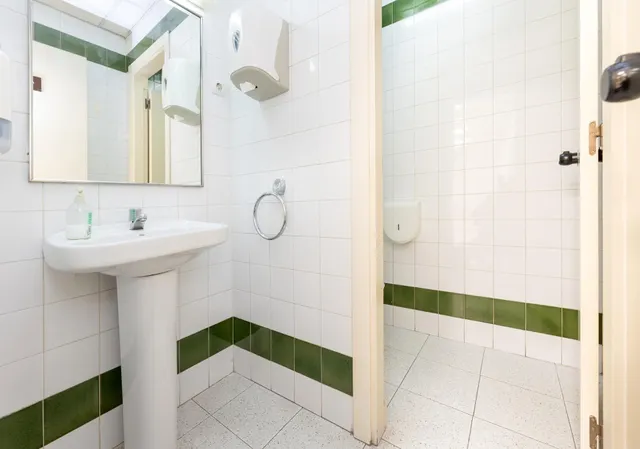 Local 377 m2 en Gran Vía – Centro Granada — 13