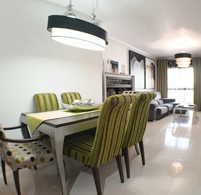 Piso moderno de tres dormitorios, con garaje y trastero en l - foto 2