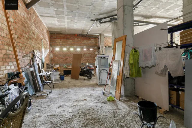 Oportunidad en Atarfe, local de origen de 222m2 — 8