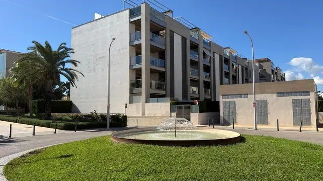 Bajo con terraza y jardín, piscina, garaje y trastero — 12