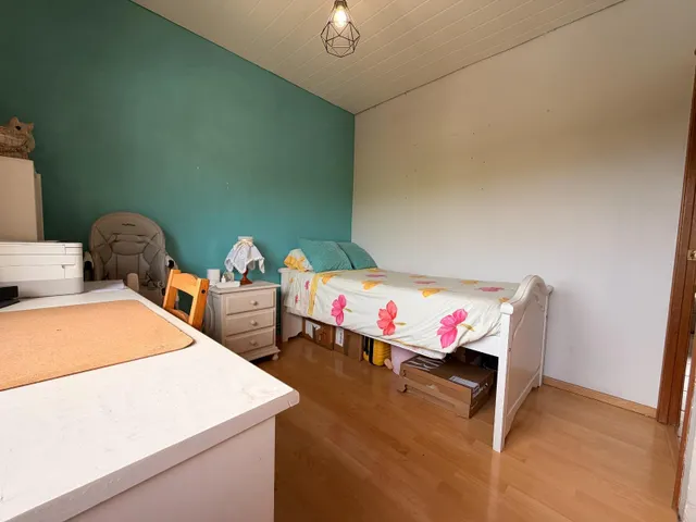 Vivienda unifamiliar. 5 habitaciones dobles. garaje. piscina. — 23