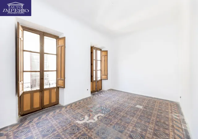 EXCLUSIVA ULTIMA PLANTA CON VISTAS EN GRAN VIA — 33