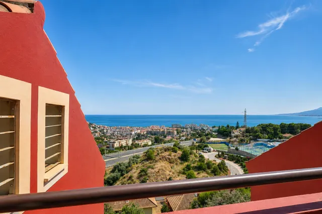 Espectacular casa en Pinares de San Antón, Málaga — 6
