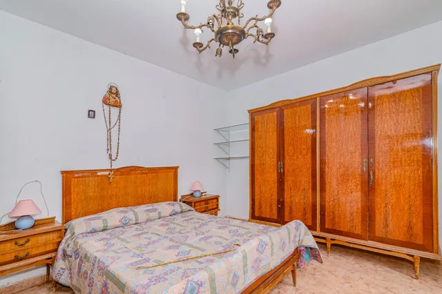 Fantástica casa adosada de 3 plantas con placas fotovoltaicas en Cúllar Vega !! — 22