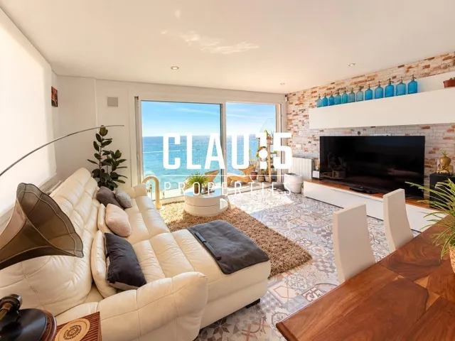 Espectacular piso en venta con vistas frontales al mar en Ll - foto 3