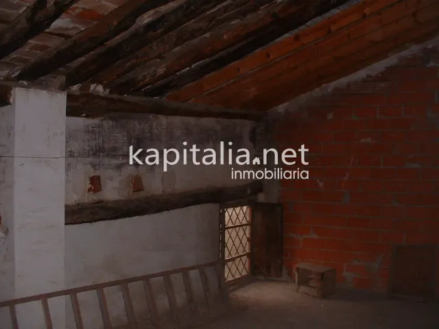 Casa a la venta en La Vila de Ontinyent. — 16