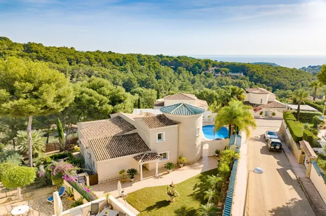 MAJESTUOSA VILLA CON VISTAS AL MAR, CERCA DE LA PLAYA DE LA FUSTERA, BENISSA — 39