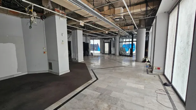 LOCAL COMERCIAL EN GIRONA - ZONA PERÍCOT - foto 2