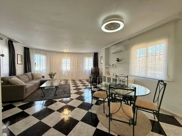 Villa 4 habitaciones 191m² en venta - Punta Prima — 4