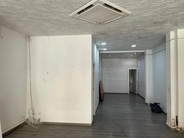 Local comercial en planta baja de alquiler en Vilanova i la  - foto 2