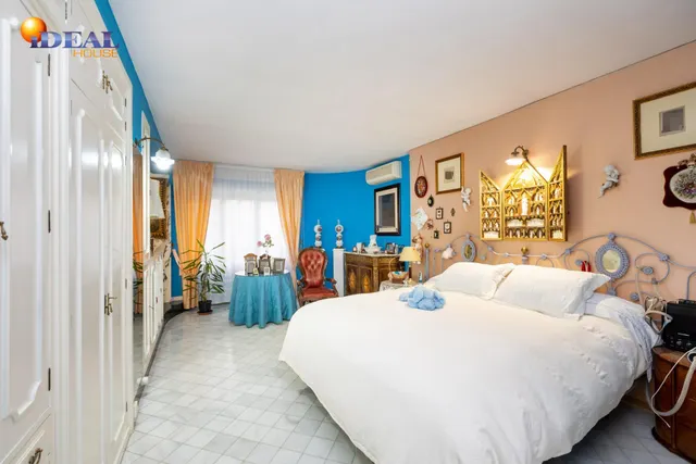 Magnifico chalet independiente en Colinas Bermejas. — 49