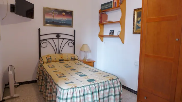 Se vende Hostal-Pensión — 23