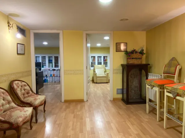 Clínica con licencia sanitaria en Avenida de Andalucía, RESIDENCIAL LAS ADORATRICES — 36