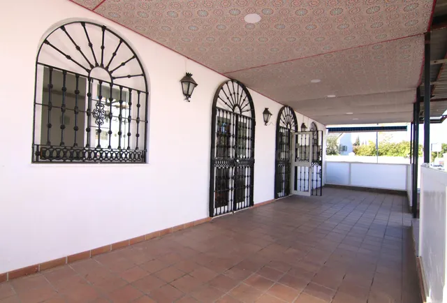 ¡OPORTUNIDAD EN COÍN! LOCAL COMERCIAL CON GRANDES POSIBILIDA - foto 4
