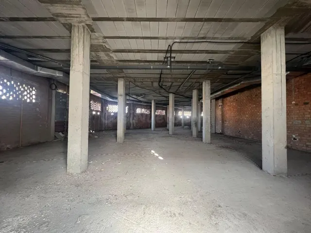 LOCAL COMERCIAL EN LA AVDA DEL SXXI - foto 4