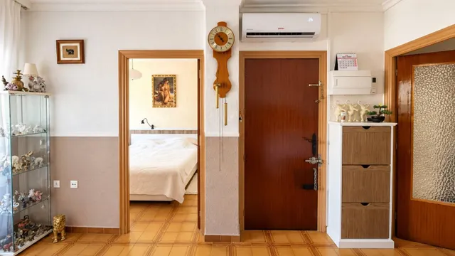 Piso con terraza y trastero en solarium a 500 metros de la playa y paseo maritimo. — 23