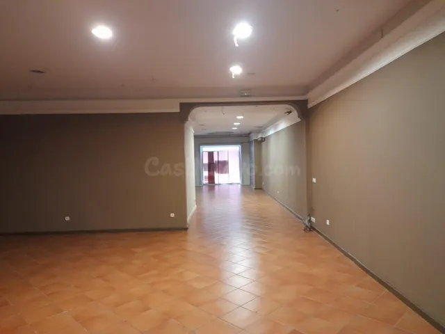 Excelente y amplio local !!! - foto 4