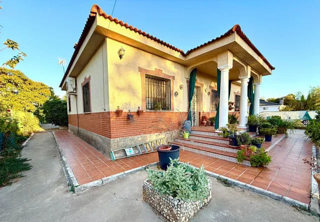 ZONA LA GORGOJA -PARCELA DE 1000M2 CON PISCINA //NO HIPOTECA - foto 2