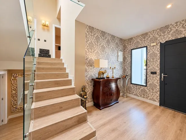 ESPECTACULAR VIVIENDA REFORMADA CON PISCINA, BODEGA, GIMNASIO Y UNA EXCEPCIONAL PRIVACIDAD — 17