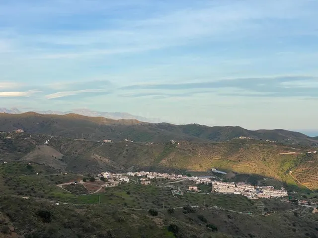 Bajo  con terraza 29 m2 SUR con vista al mar y montaña — 2