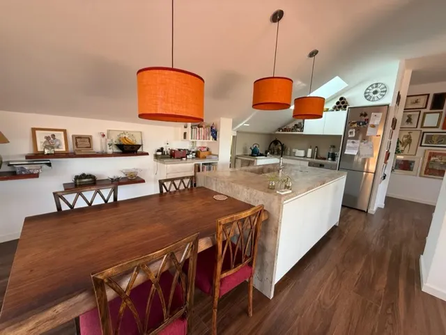 Ático dúplex con terraza de 70 m2 y espectaculares vistas pa - foto 3
