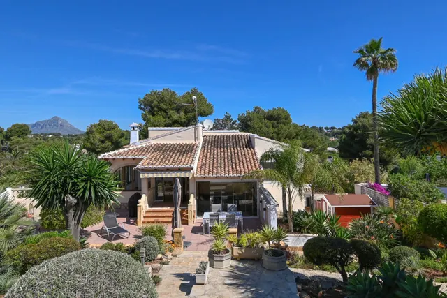 Villa mediterránea + appartamento  en Granadella — 19